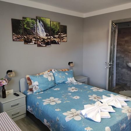 Kovacs Guesthouse Прайд Екстериор снимка