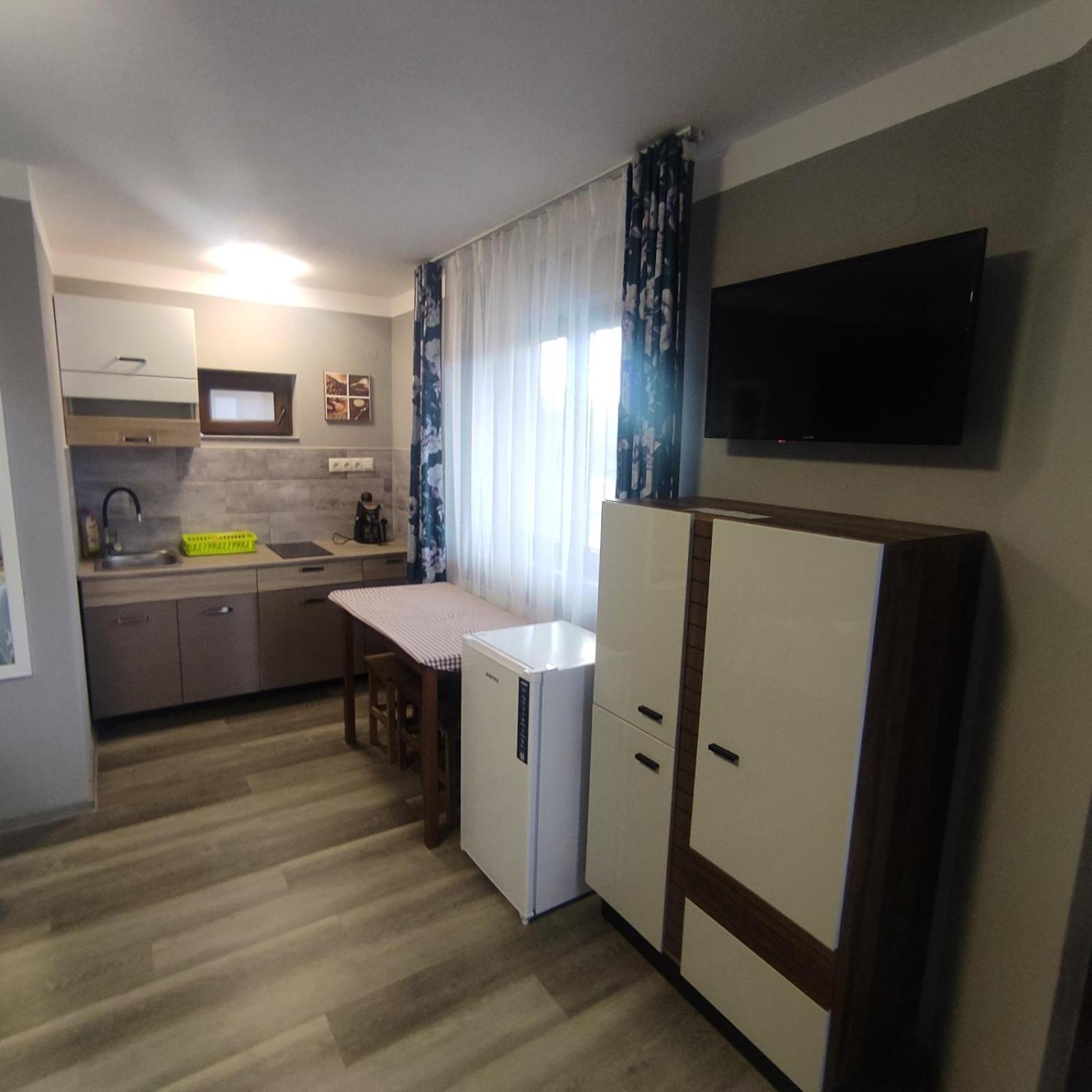 Kovacs Guesthouse Прайд Екстериор снимка