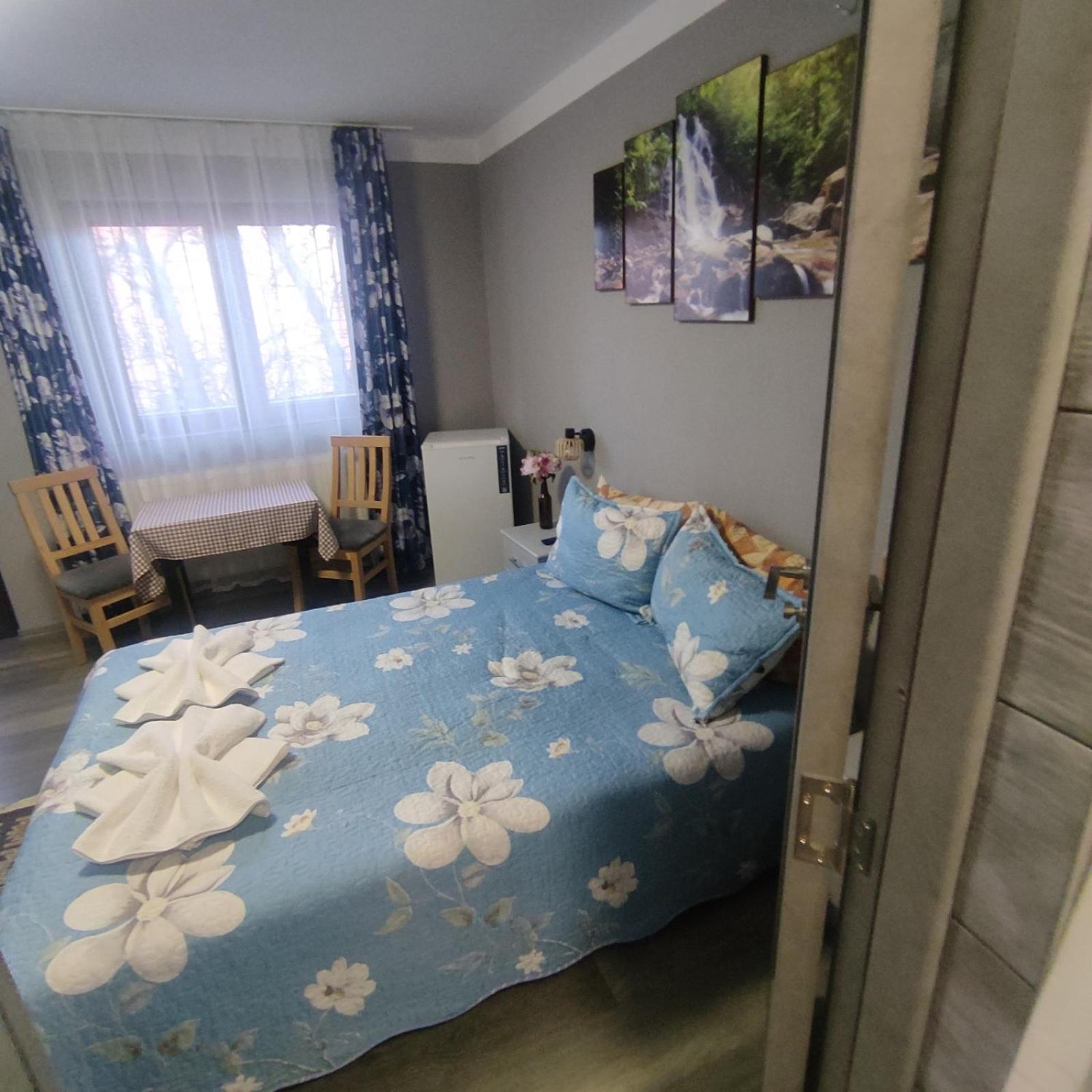 Kovacs Guesthouse Прайд Екстериор снимка
