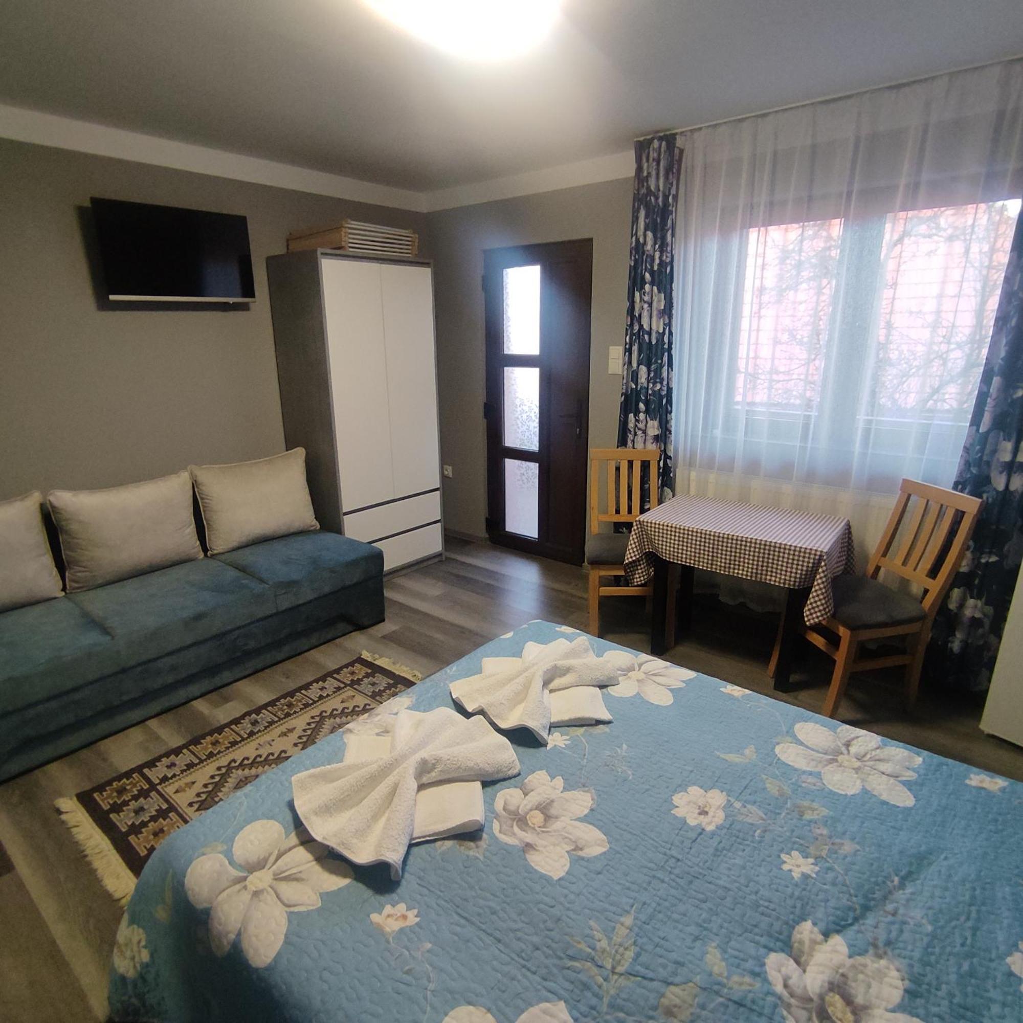 Kovacs Guesthouse Прайд Екстериор снимка