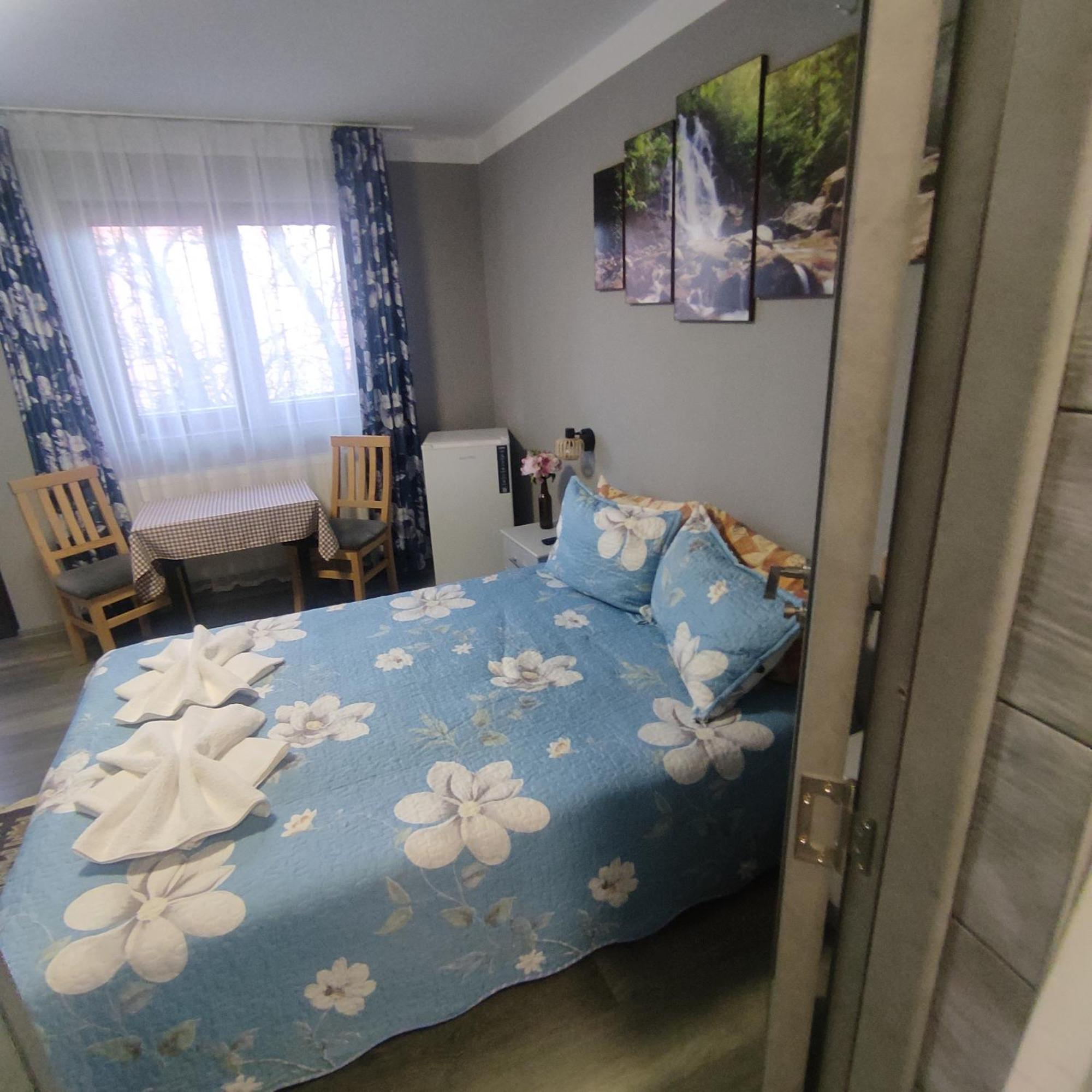 Kovacs Guesthouse Прайд Екстериор снимка