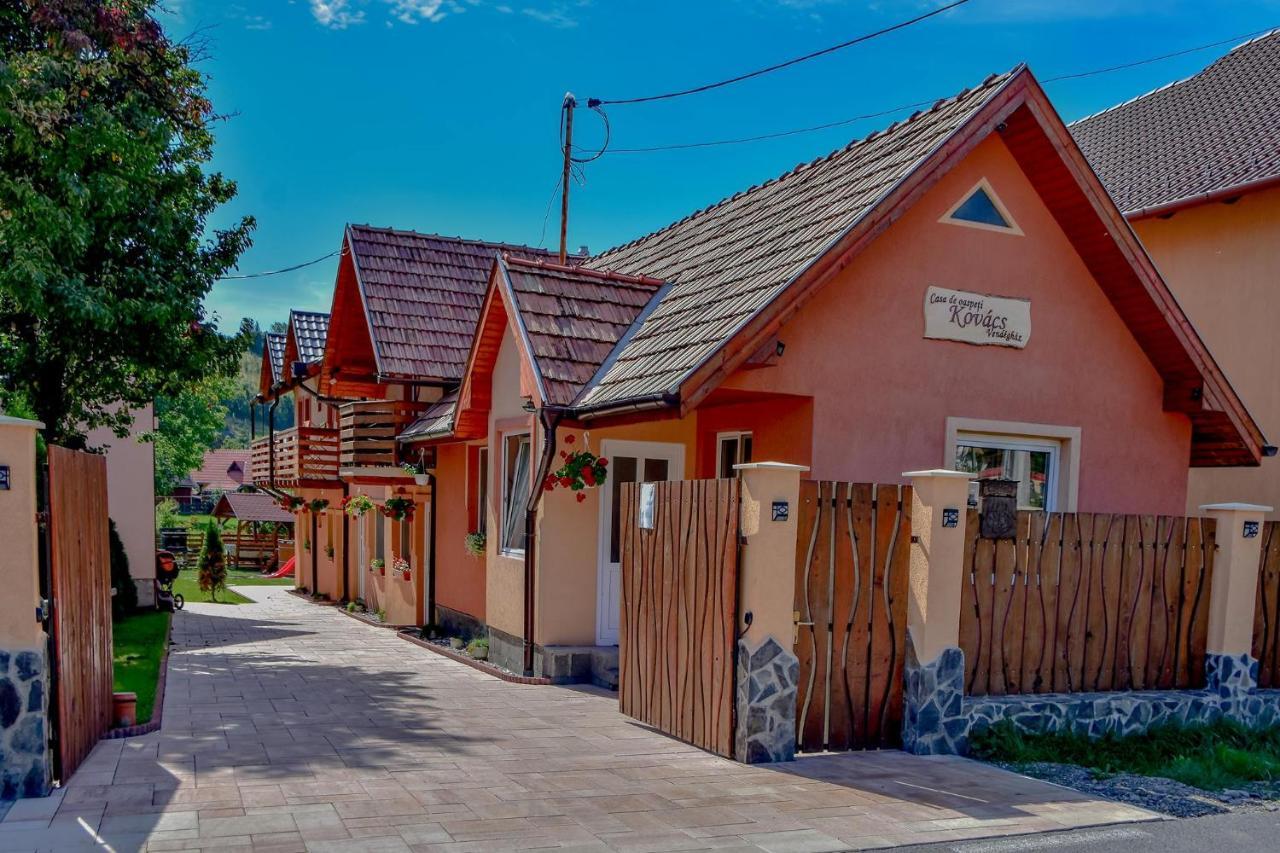 Kovacs Guesthouse Прайд Екстериор снимка
