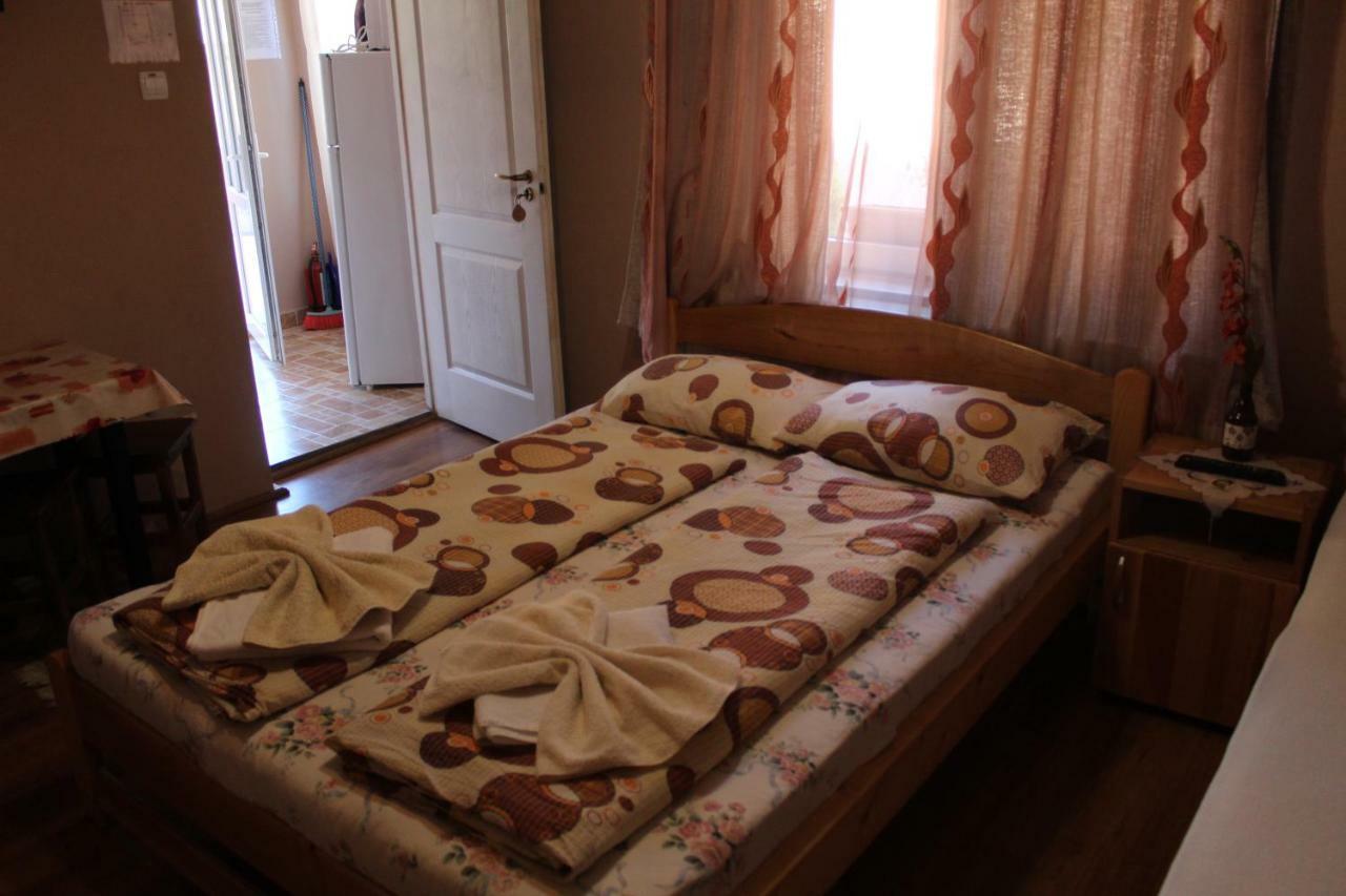 Kovacs Guesthouse Прайд Екстериор снимка