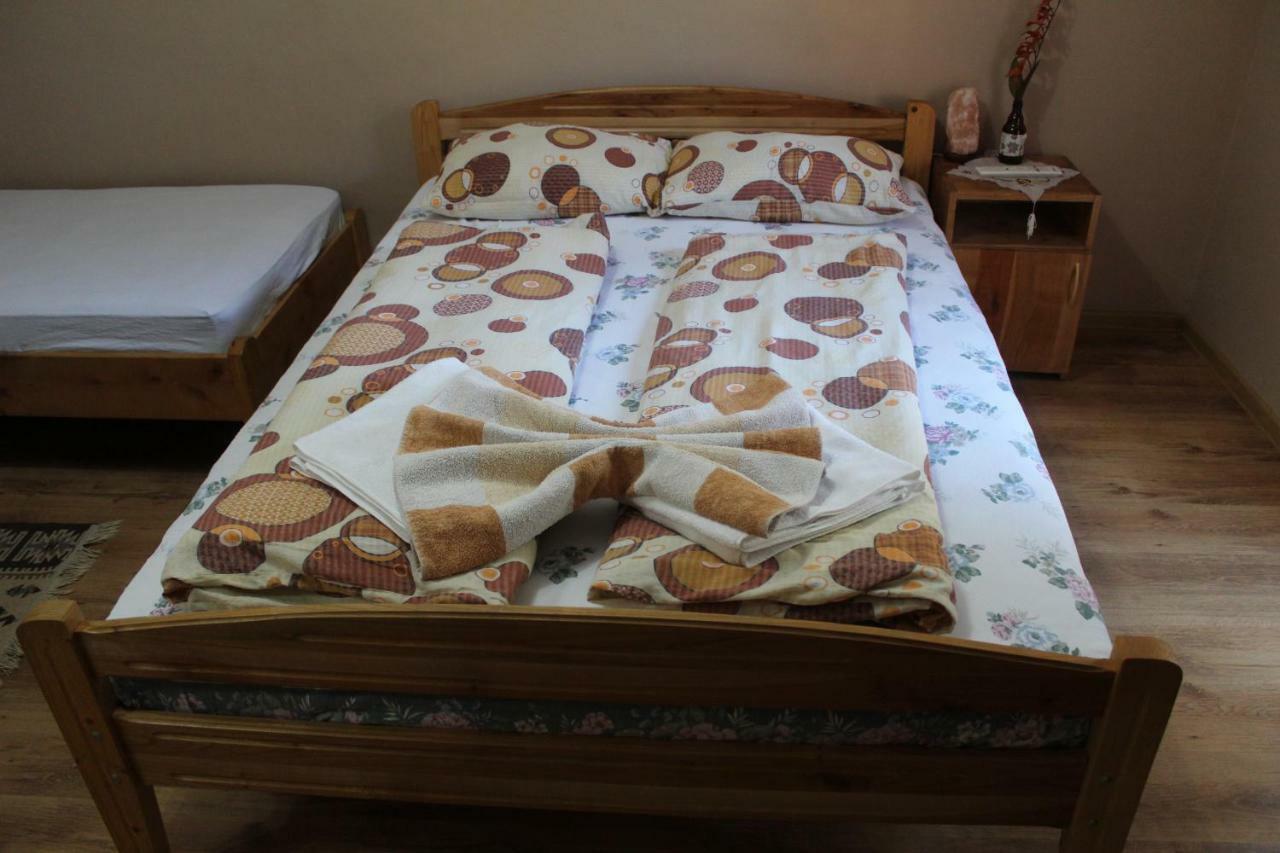 Kovacs Guesthouse Прайд Екстериор снимка