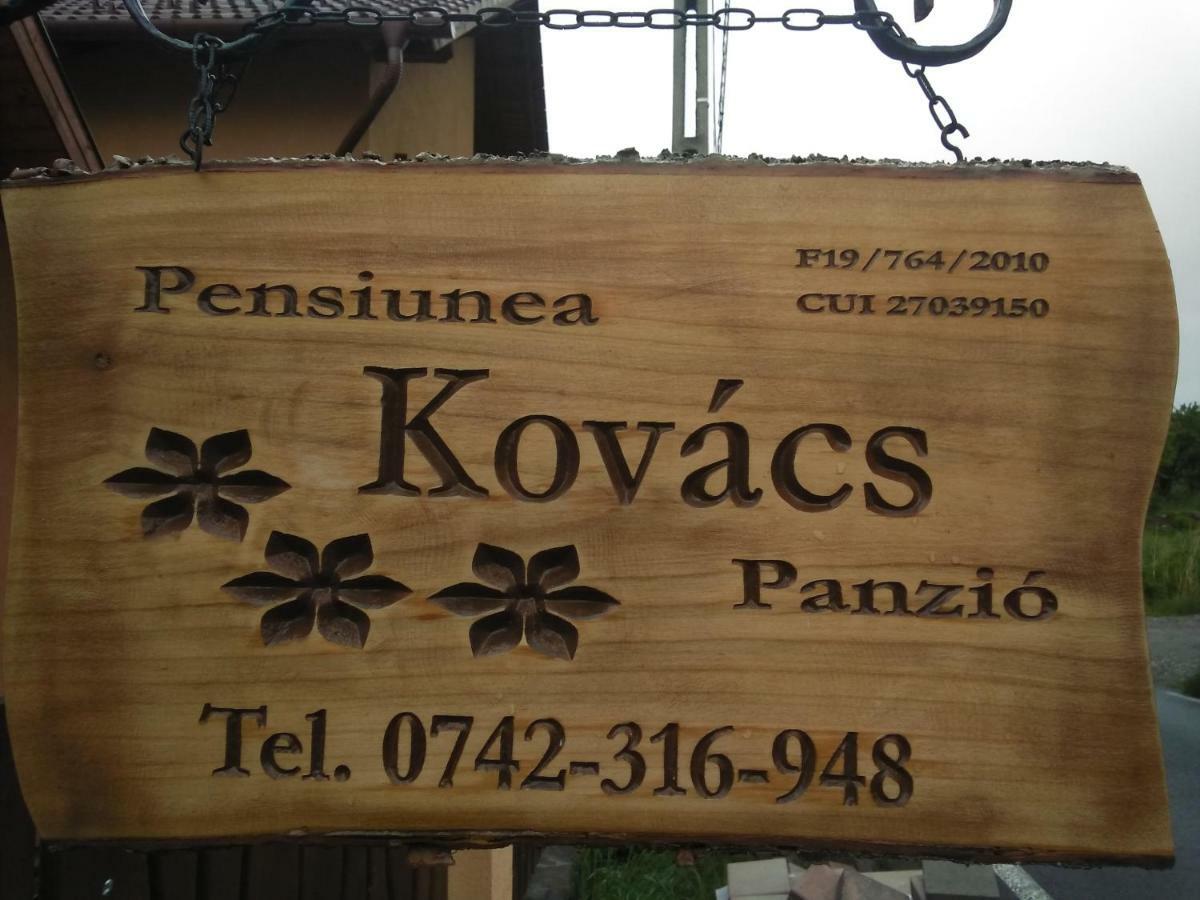 Kovacs Guesthouse Прайд Екстериор снимка
